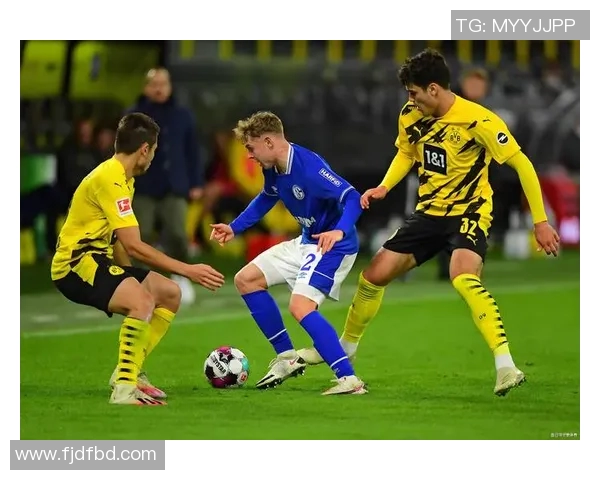 德利塔与埃斯的较量揭示了足球战术的深层次对抗与精彩瞬间